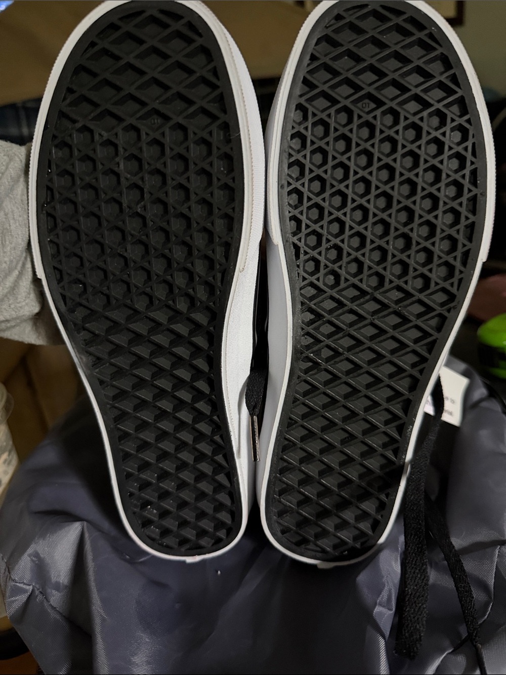 Vans' Glitter Black Low-Top Sneakers - Picture 2 of 5